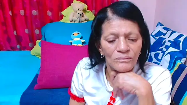 SLUTTYROXY 即時 XXX 聊天