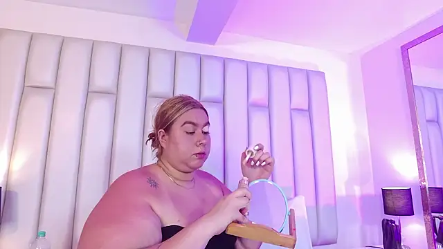 aandreaperez: онлайн-секс-чат