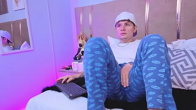 Leoo_Miller live XXX chat