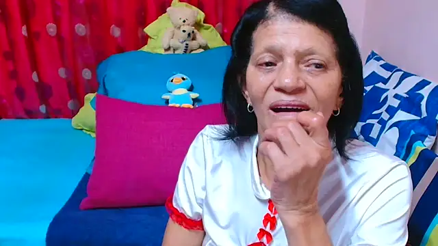 Chat XXX en directo de SLUTTYROXY