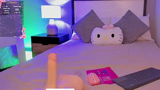 Онлайн чат XXX QueenRose___