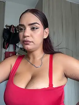 Sara-77 Show Webcam