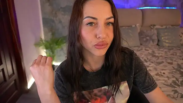 แชท XXX สดของ KristiiMax