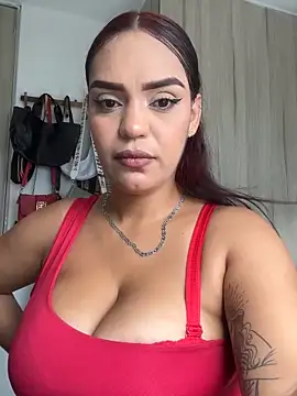 Chatroom XXX en direct de Sara-77