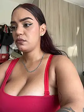 Sara-77 Chat XXX in diretta