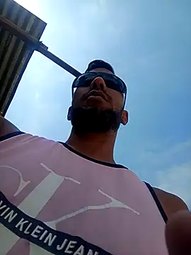 UnreadyChutzpa Pertunjukan Webcam