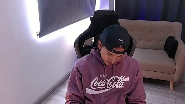 Liam_Vのウェブカメラショー