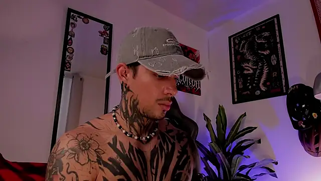 TigerStripes1_ Pertunjukan Webcam