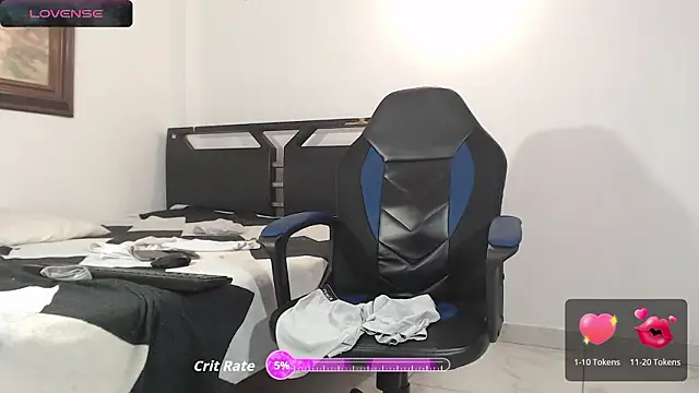 Sofiafuck20: онлайн-секс-чат