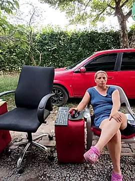 hotandfierylatinos2023: онлайн-секс-чат