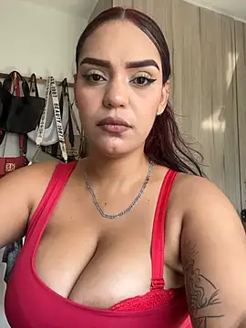 Sara-77 Chat XXX live