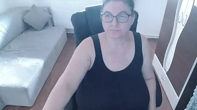 mayabbw50tits 现场XXX聊天