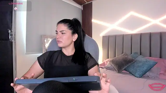 Veronicalanx1 Chat XXX in diretta