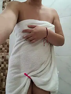 selena_gomez2 Adlı Modelin Canlı XXX Sohbeti