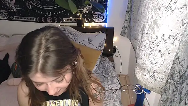 AlienforTwenty: онлайн-секс-чат