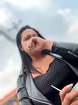 -Mia1 Adlı Modelin Web Kamerası Şovu