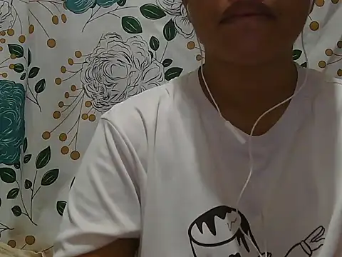 ChubbyButty live XXX chat