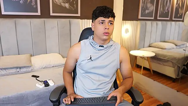 Ethan_occonor's Live XXX Chat