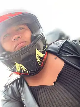 Chat +18 de -Mia1 ao vivo