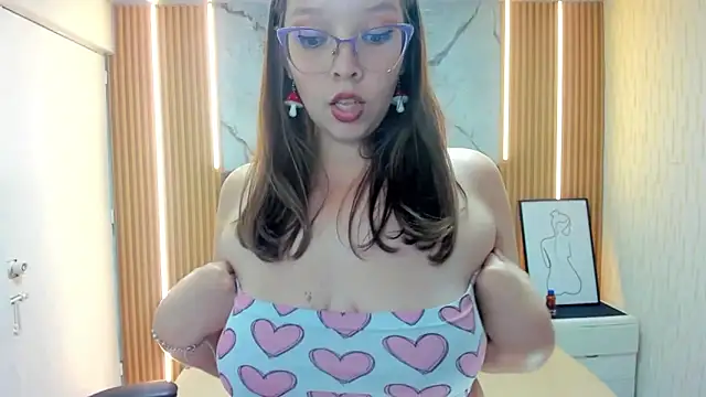 LEYNABRAUN live XXX chat