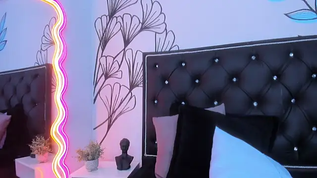 Sweet_Ariadna_'s Live XXX Chat