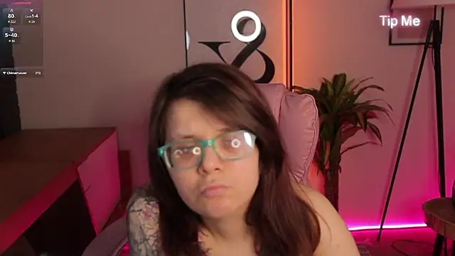 Chat XXX en directo de Ariell_Mini