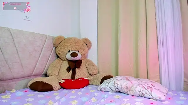 misty_noire's Webcam Show