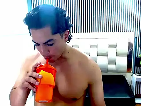 Онлайн чат XXX Alex_Wolft