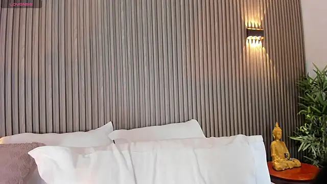 CaitlynCouperのライブXXXチャット