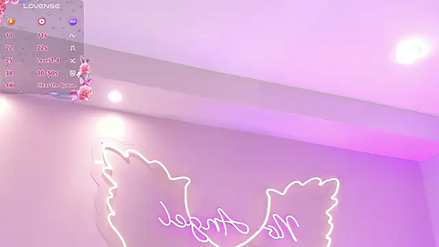 AdharamonroeのライブXXXチャット