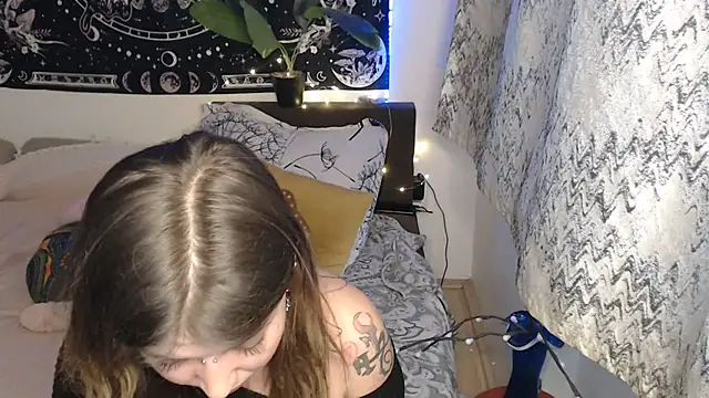 AlienforTwentyのライブXXXチャット