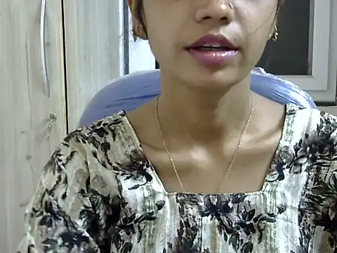 Kulsum_S: онлайн-секс-чат