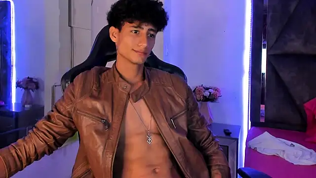 Živý XXX chat MaxiimoRomano_