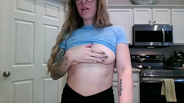 laurenlotus Show in webcam