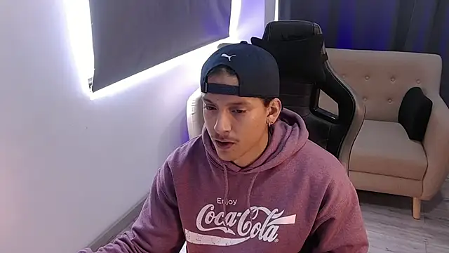 Liam_V Live XXX-Chat