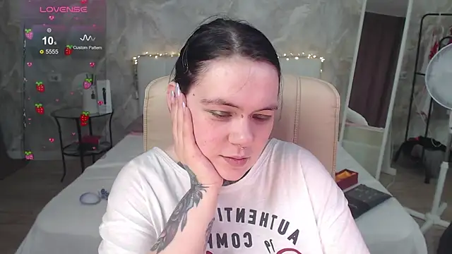 دردشة Qwerty_Anna_Lbo الجنسية المباشرة