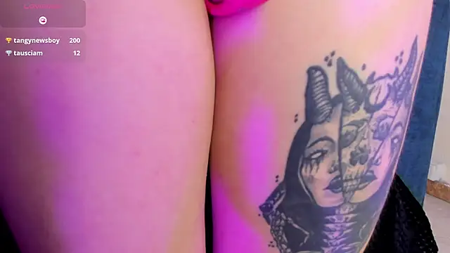 morgana_white élő XXX-chatje