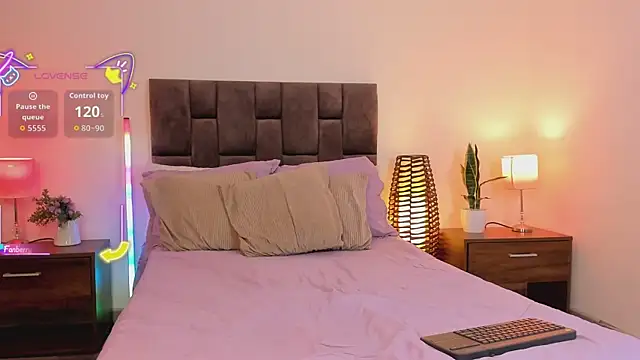 Aliccecullen লাইভ XXX চ্যাট