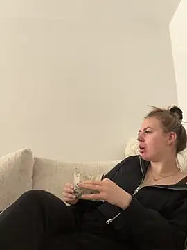 Mollymae45 webcam show