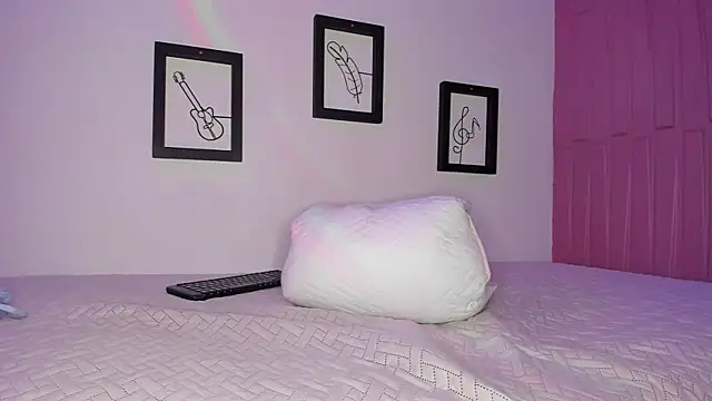 Živý XXX chat Shaarlott