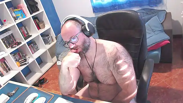 ravingr4d4 在線直播表演