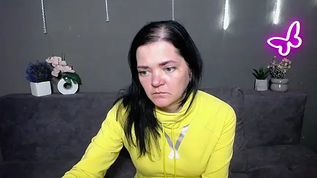 LauraFinn webcam show