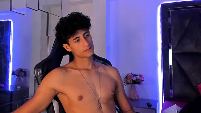 MaxiimoRomano_ live XXX chat