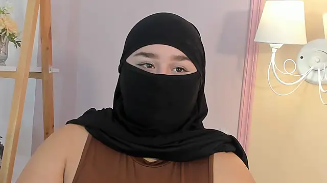 Pokazy przed kamerką – _zharaa