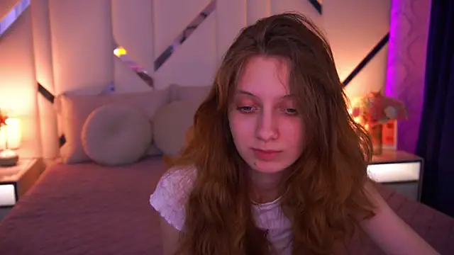 XXX chat uživo modela CuteeFoxy