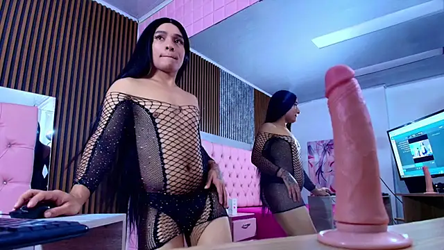 LUCIANA_FOX_TS' Webcam Show