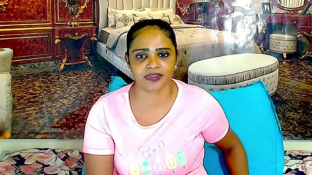 Chatroom XXX en direct de Luciousindian69