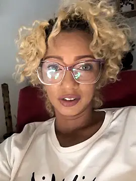 Amaliu_ 现场XXX聊天