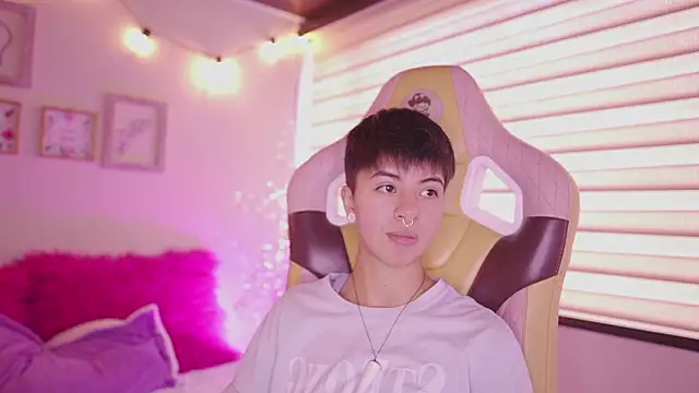 tommy_blue 现场XXX聊天