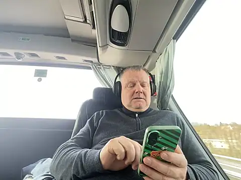 The_Oldbull – Live XXX-chat